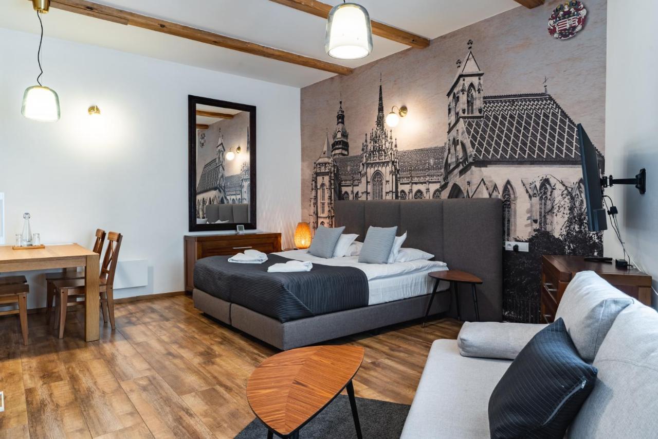 Boutique Slovakia Residence โกชิเซ ภายนอก รูปภาพ